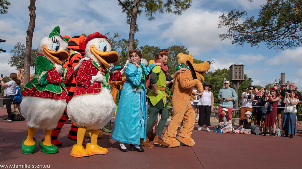 Mickey's Very Merry Christmas Parade