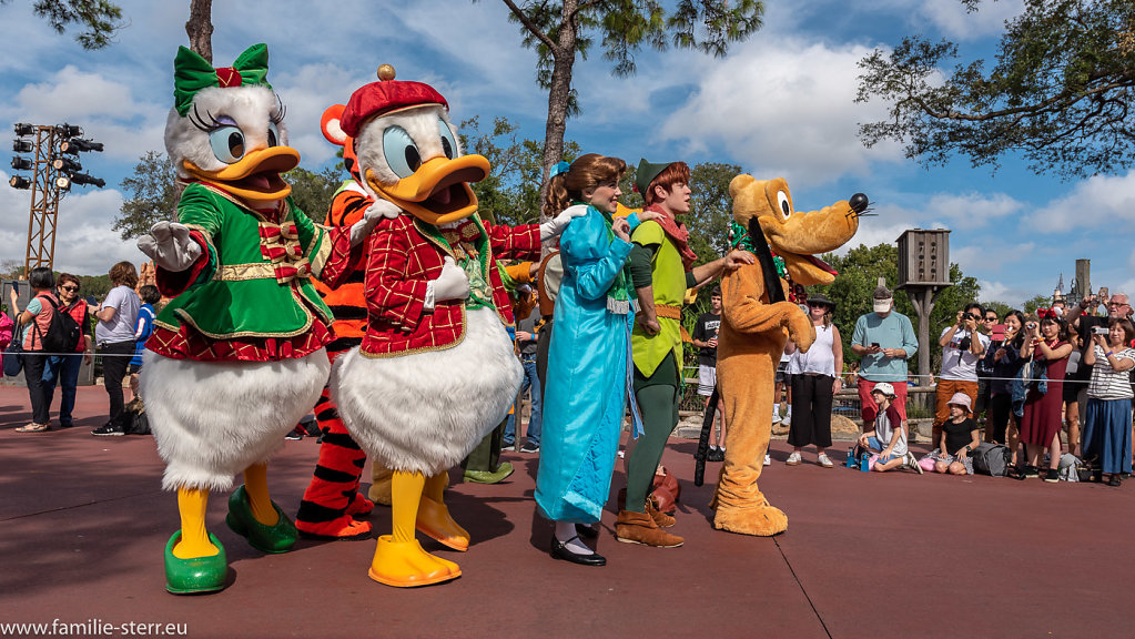 Mickey's Very Merry Christmas Parade