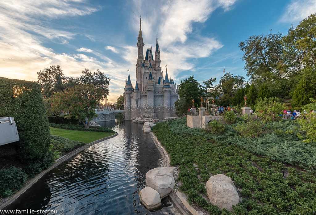 Magic-Kingdom-2018-12-26-203-HDR.jpg