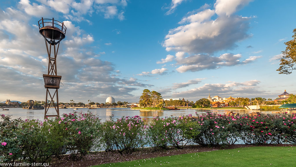 EPCOT-2018-12-31-49-HDR.jpg