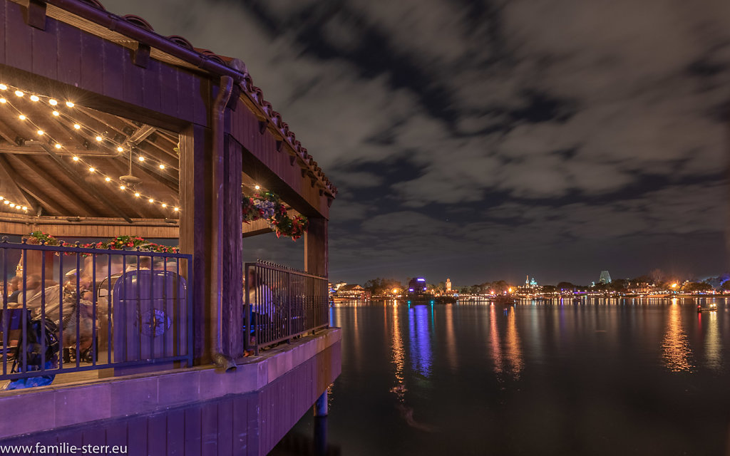 EPCOT-2018-12-31-65-HDR.jpg