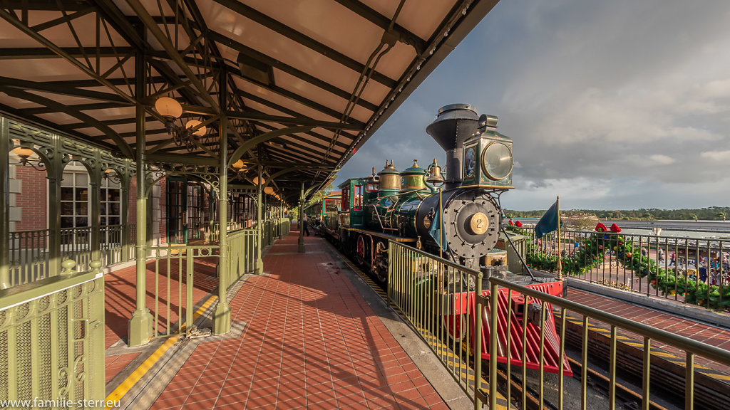 2018-12-21-Magic-Kingdom-408-HDR.jpg