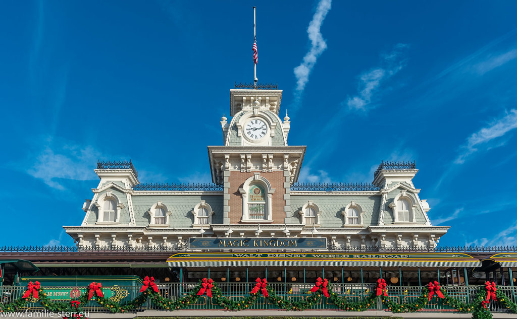 Magic-Kingdom-2018-12-24-55-HDR.jpg